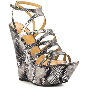 New  Gray Snake Heel platform JustFab Aryssa 7